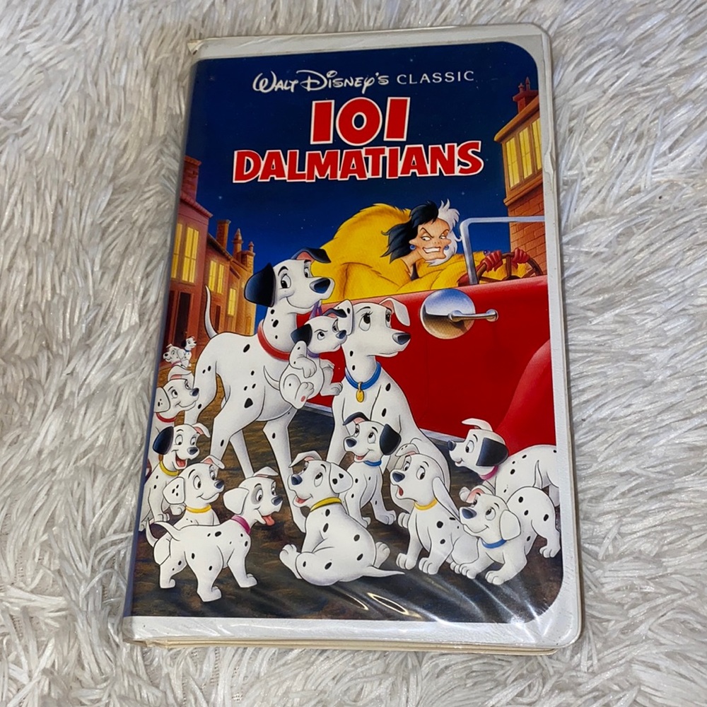 VNTG 101 dalmatians VHS tape Walt Disney collectible home movie kids cartoons